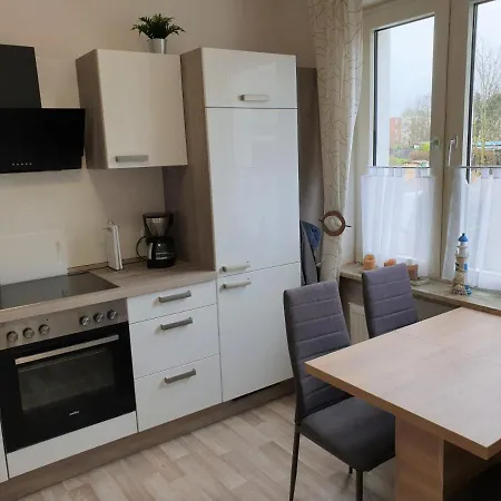 Strandstrasse 51a Kaptaens Apartman *